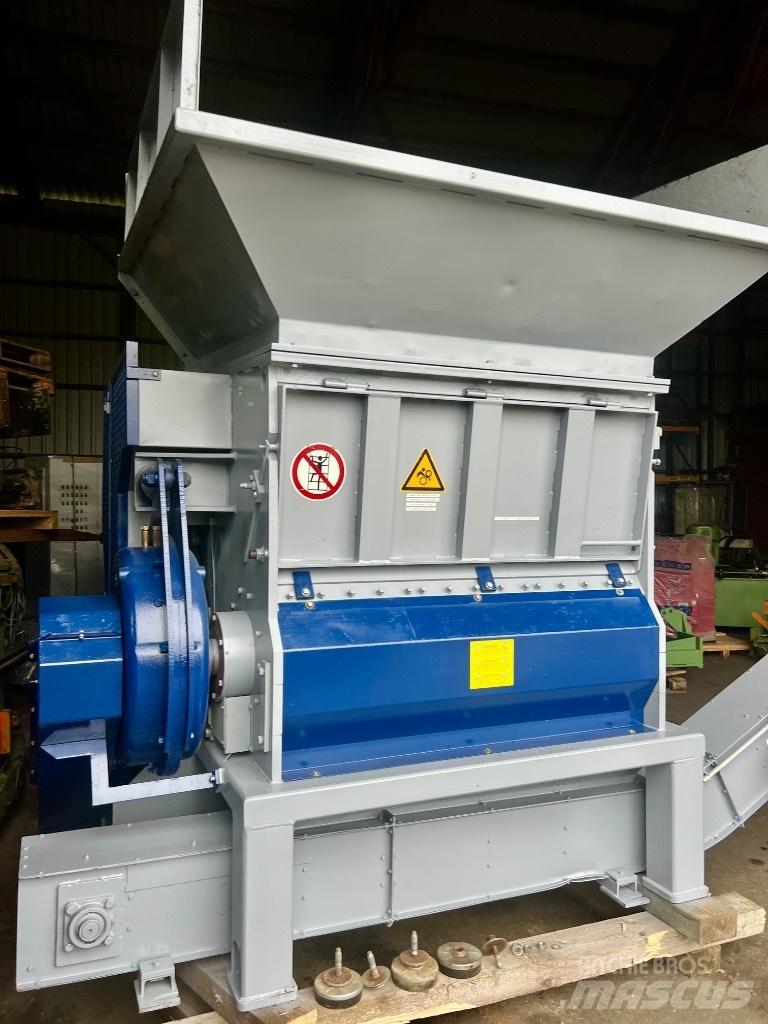 Lindner VEGA 1500 Waste Shredders