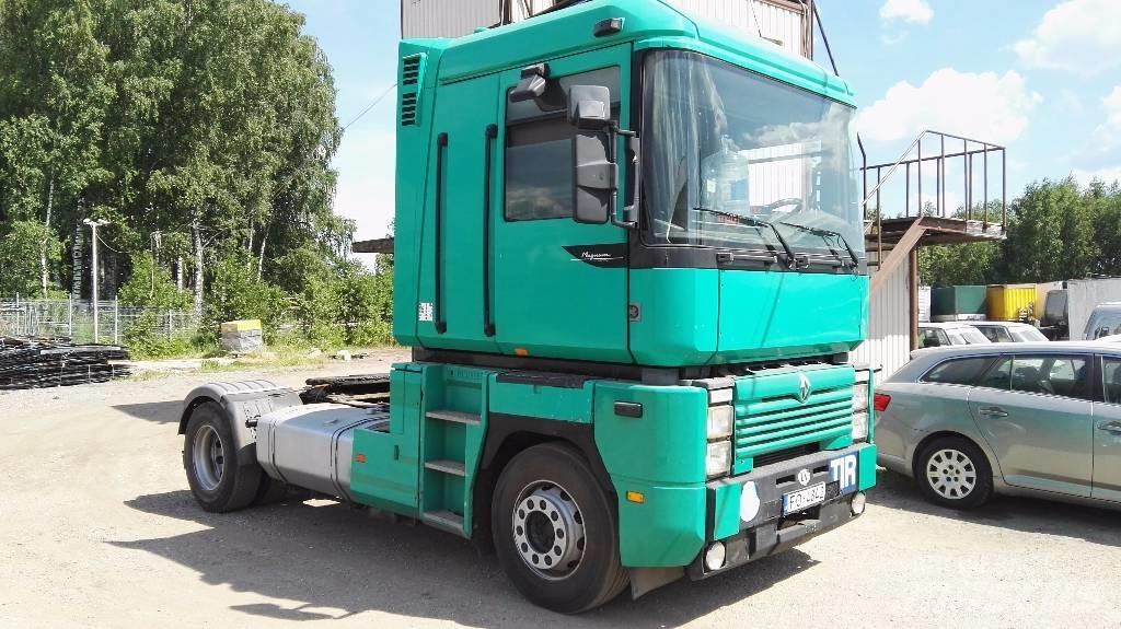 Renault MAGNUM Tractor Units
