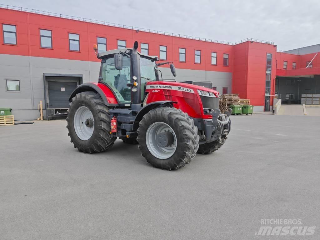 Massey Ferguson 8740 Tractors