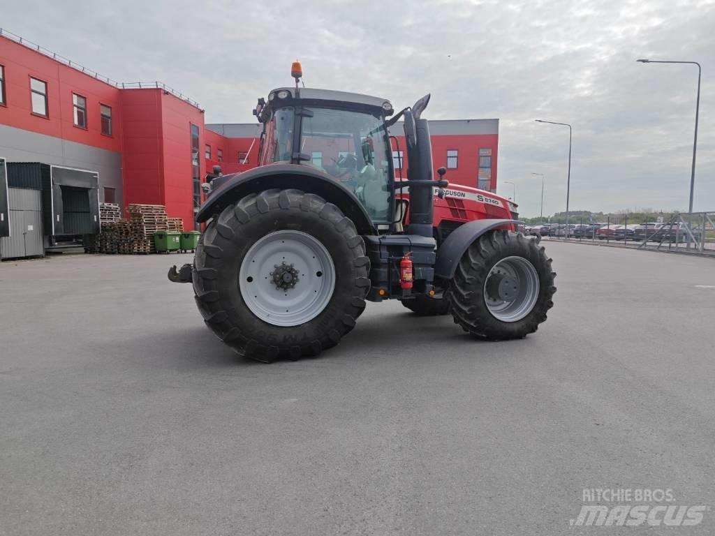 Massey Ferguson 8740 Tractors