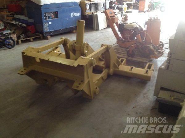 CAT 140H/160H Ripper Construction - Others