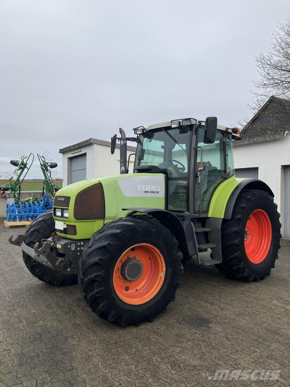 CLAAS Ares 696 RZ Tractors