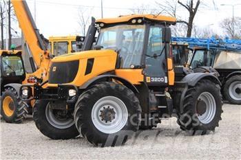 JCB Fastrac 3200 Tractors