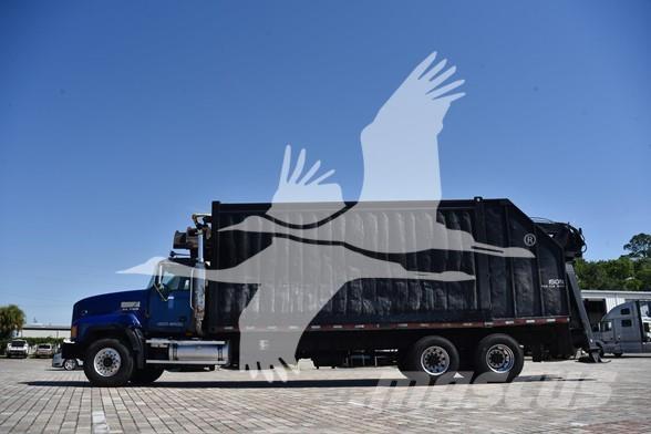 Mack CL733 Construction - Others
