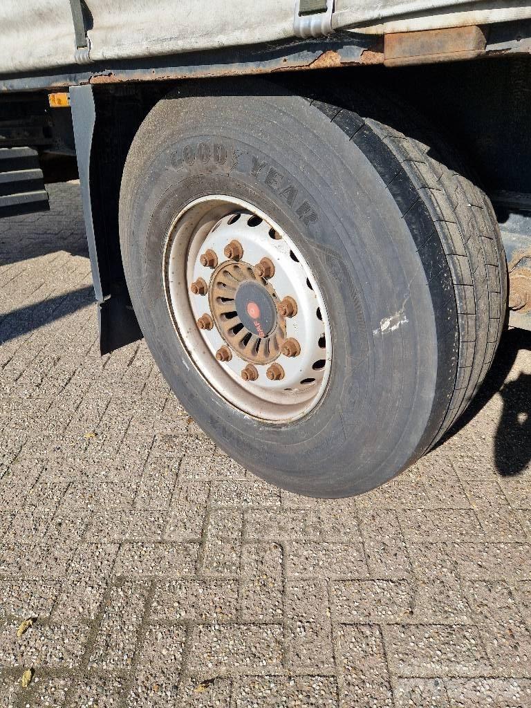 Krone sd Curtainsider semi-trailers