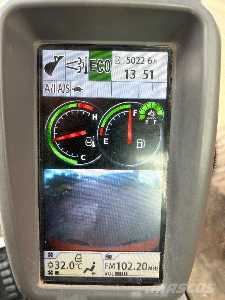 Hitachi ZX 135 US-6 Crawler excavators