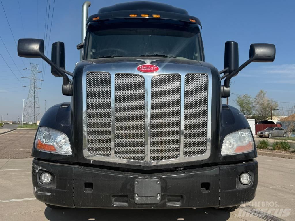 Peterbilt 579 Tractor Units