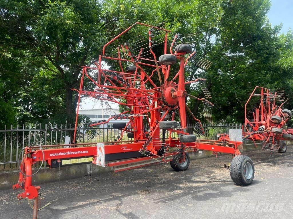 Kuhn GA 8121 Windrowers