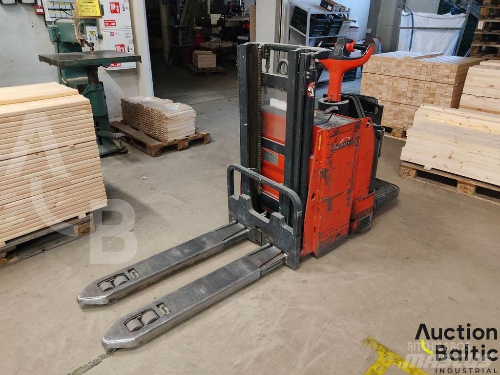 Linde L12 L Pedestrian stacker
