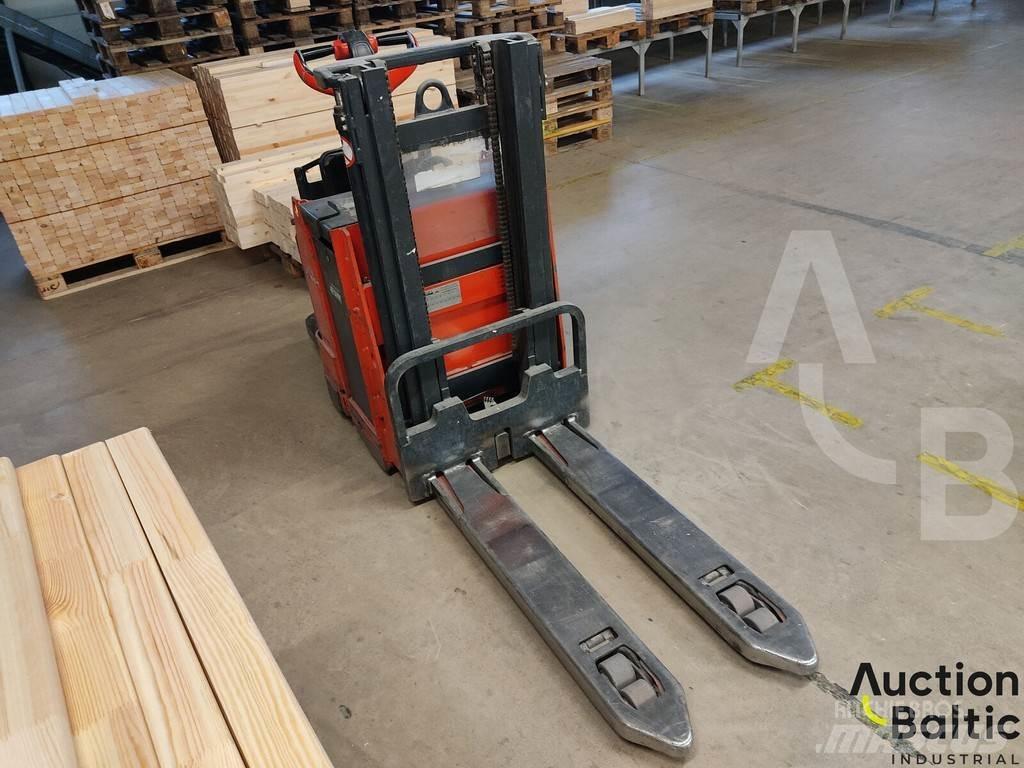 Linde L12 L Pedestrian stacker