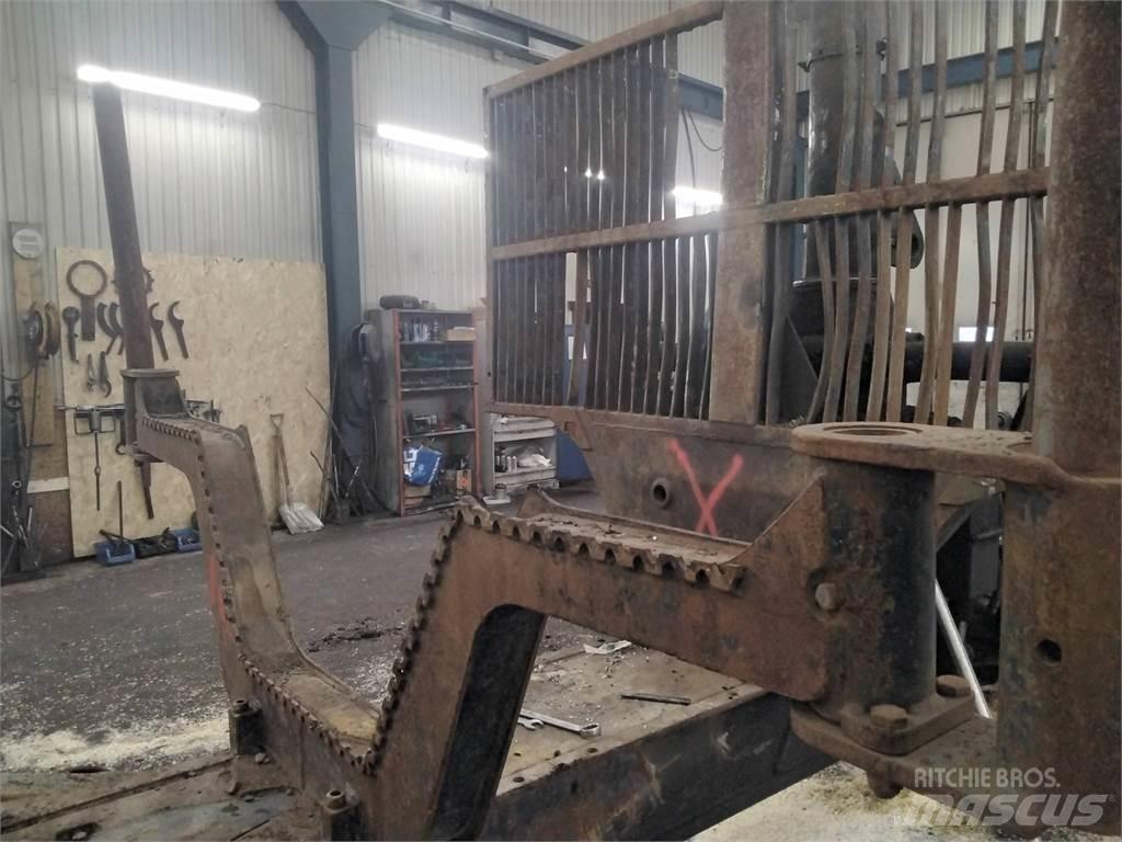 Valmet 890 Other components