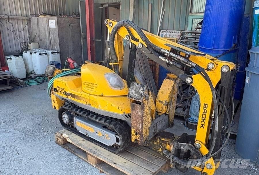 Brokk 100 Demolition excavators