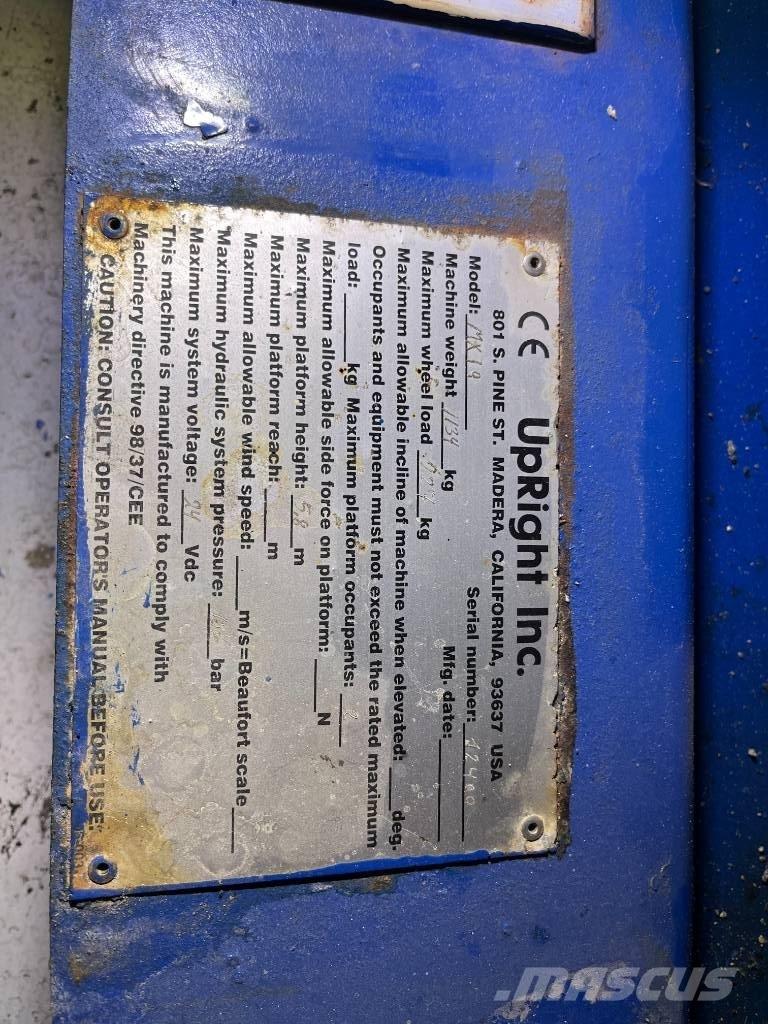 UpRight MX19 Scissor lifts