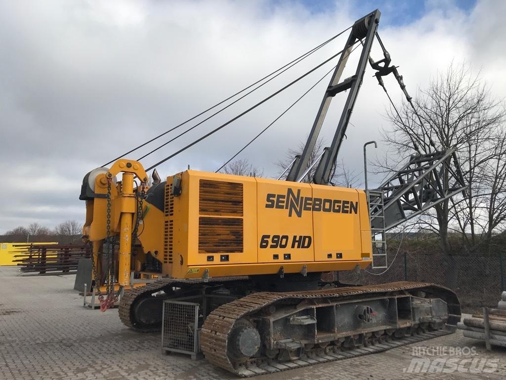 Sennebogen S 690 Dragline excavators