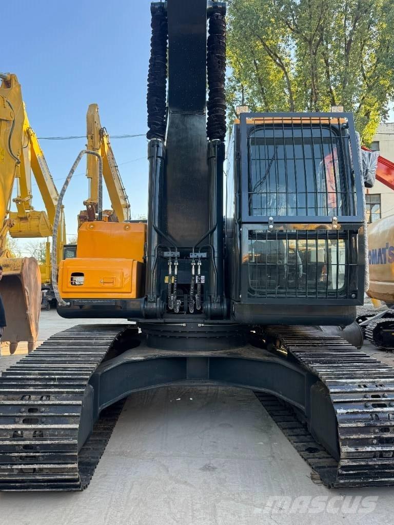 Hyundai HX220HD Midi excavators  7t - 12t