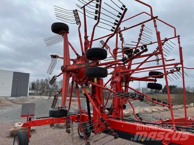 Kuhn GA 8121 Windrowers