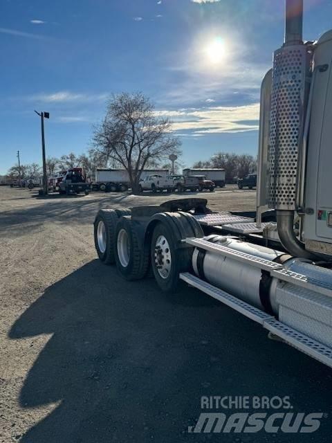 Western Star 4900 Tractor Units