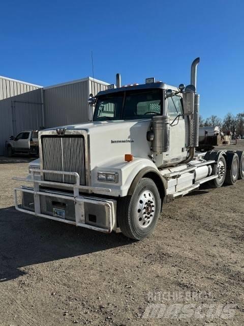 Western Star 4900 Tractor Units