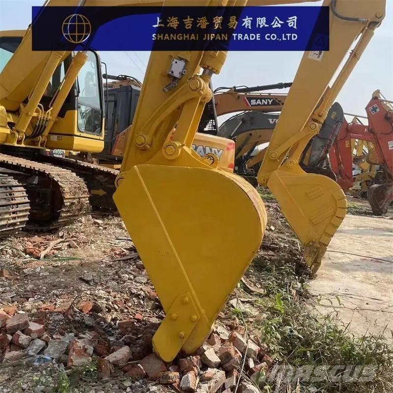 Komatsu PC 138 Crawler excavators