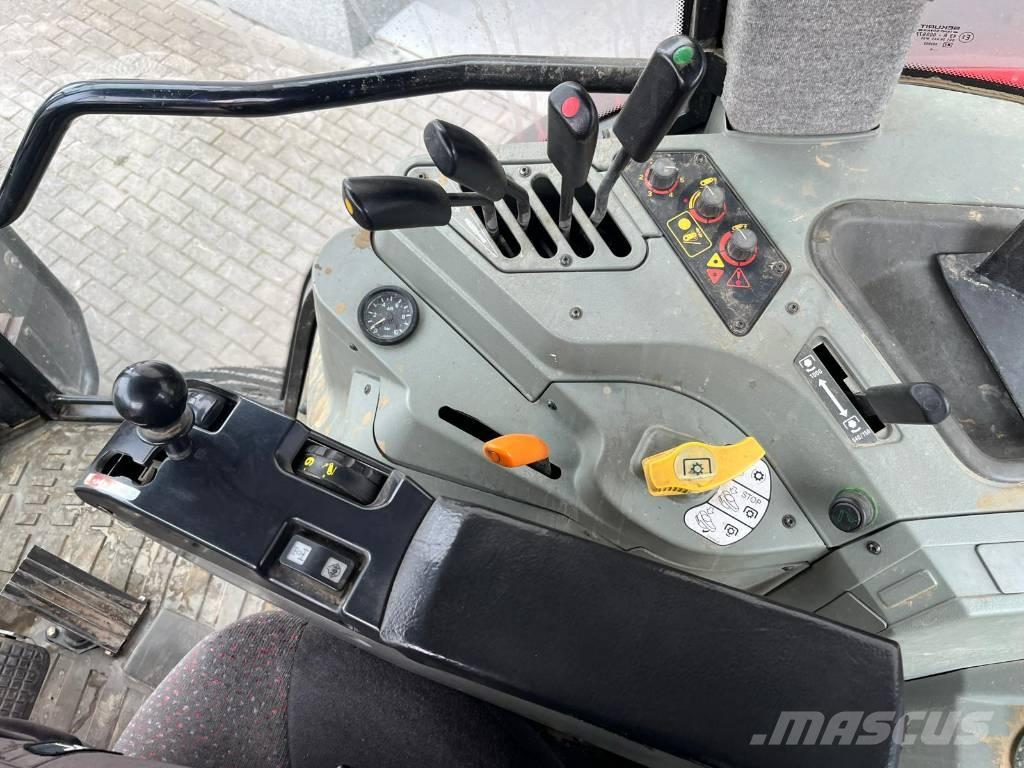 Massey Ferguson 8250 Tractors