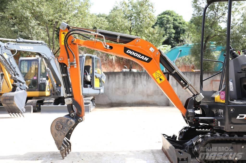 Doosan DX 17 Crawler excavators