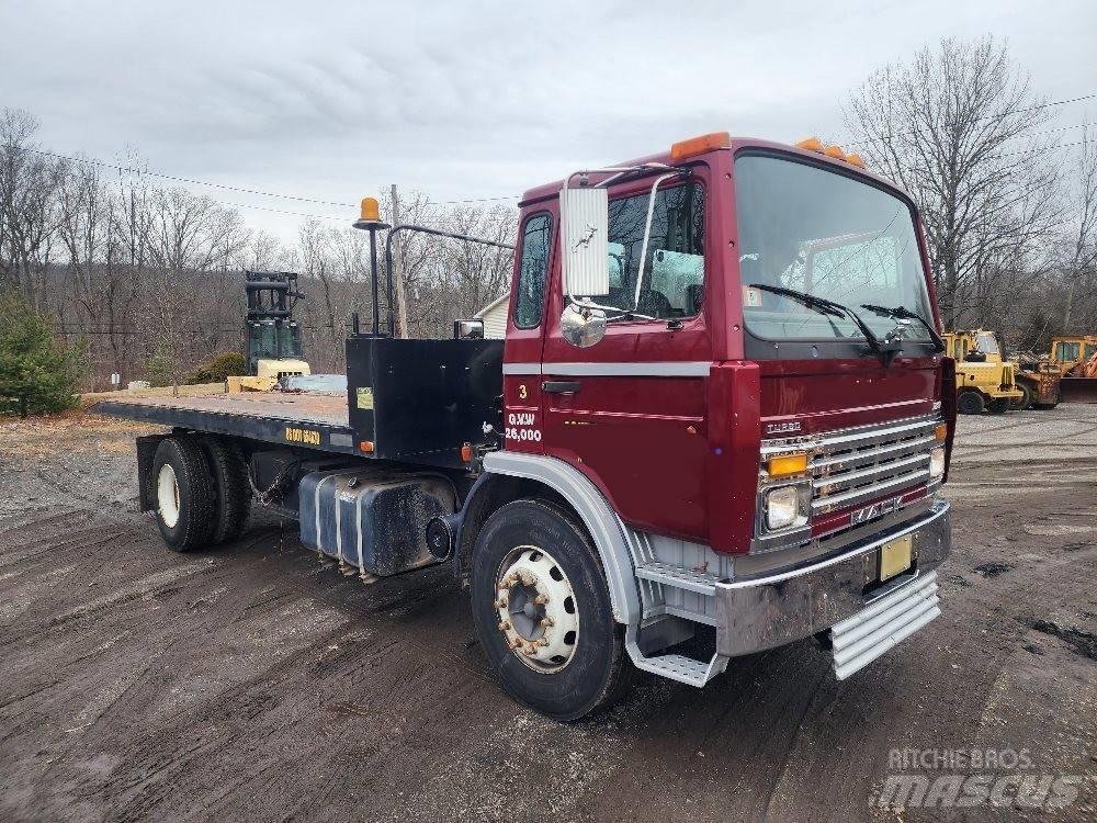 Mack MS200P Recovery vehicles