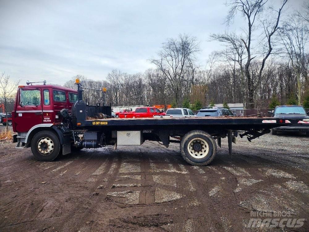 Mack MS200P Recovery vehicles