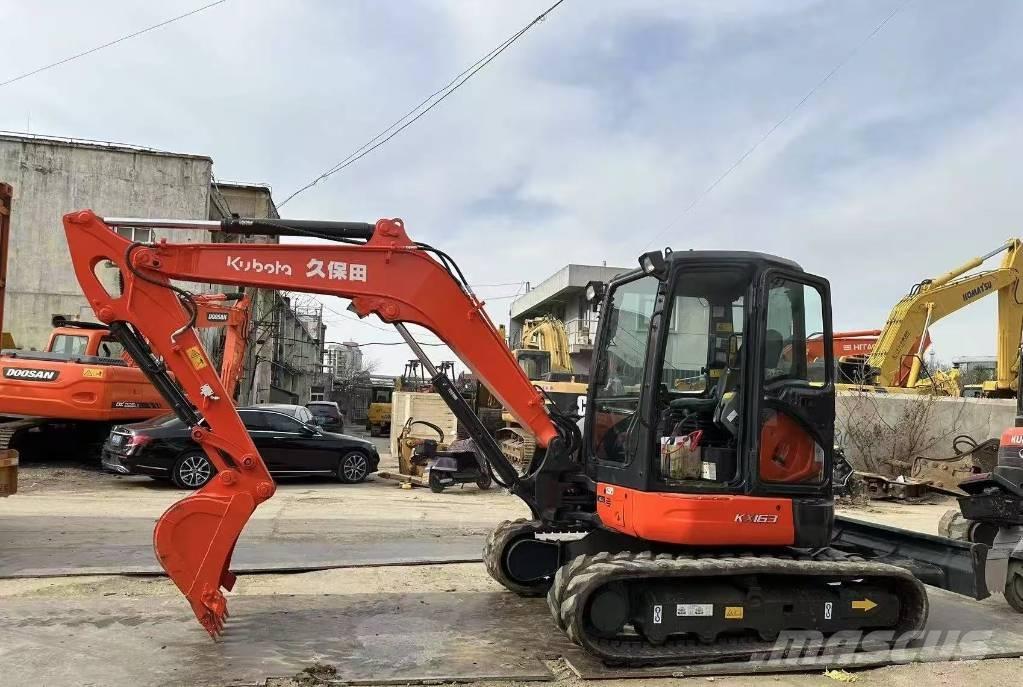 Kubota 163 Crawler excavators