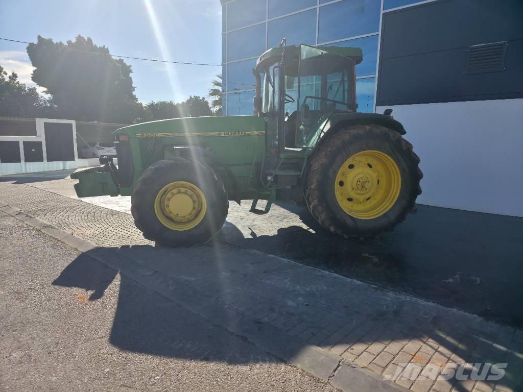 John Deere 8200 Tractors