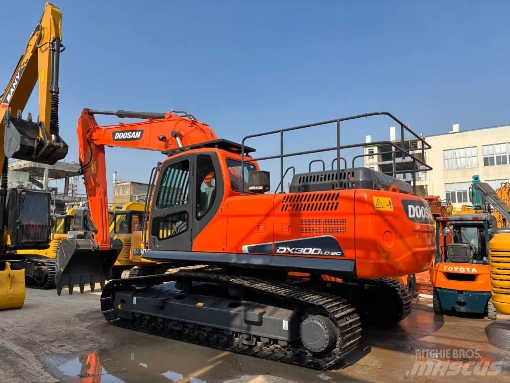 Doosan DX 300 LC - 9 C Mini excavators < 7t (Mini diggers)