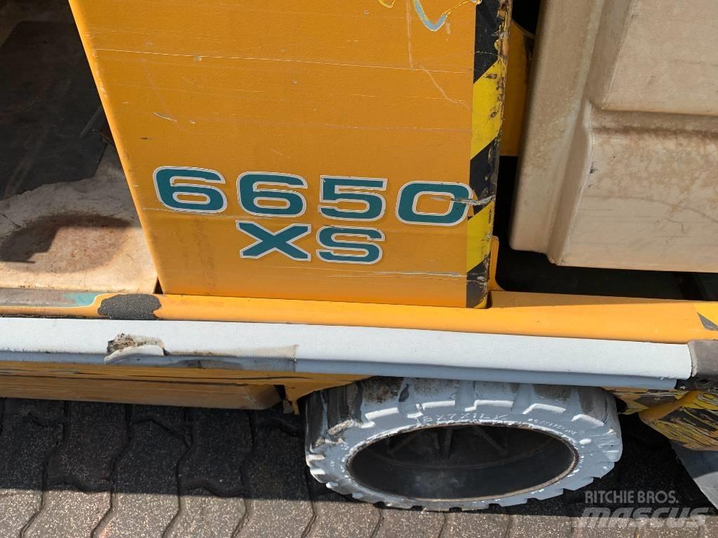 Tennant 6650D      V-2809 Groundcare - Others