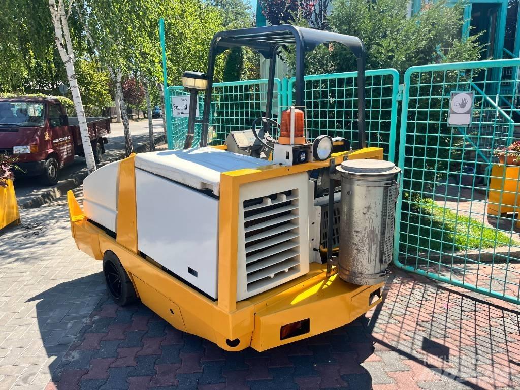 Tennant 6650D      V-2809 Groundcare - Others
