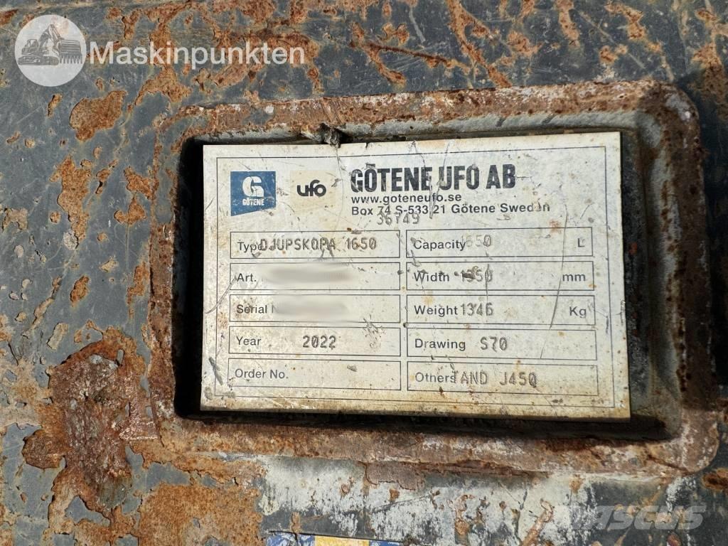 Doosan DX 300 LC Crawler excavators