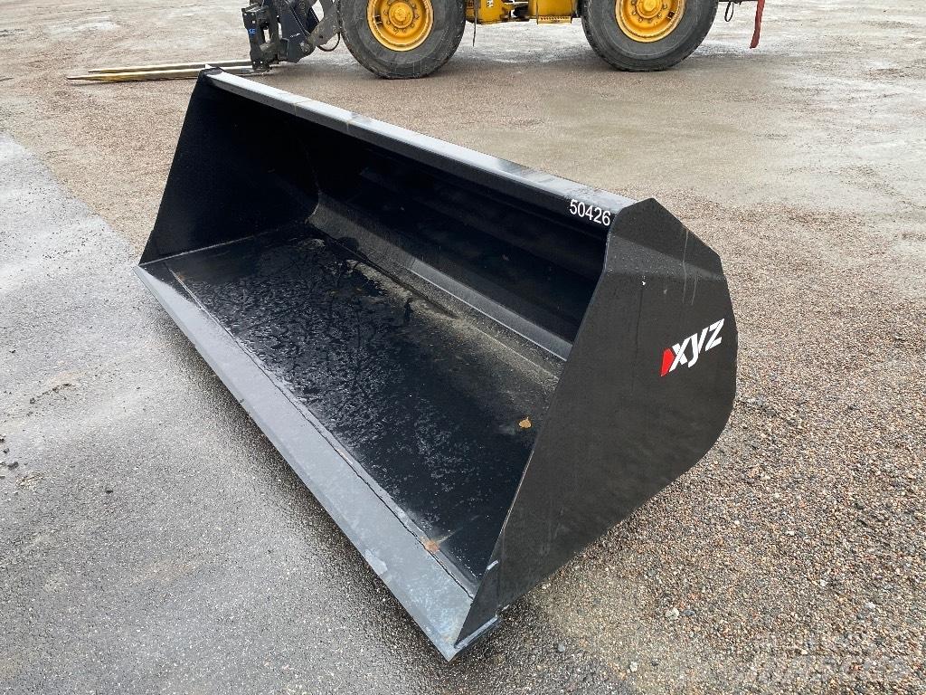 XYZ Snöskopa 240 Front loader accessories