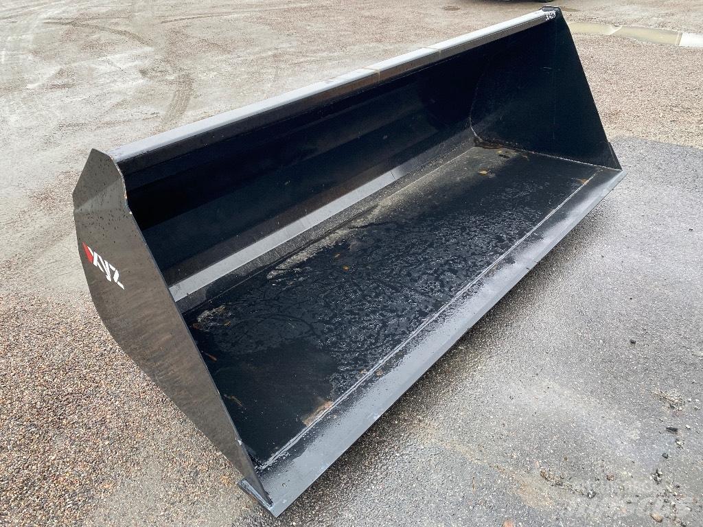 XYZ Snöskopa 240 Front loader accessories