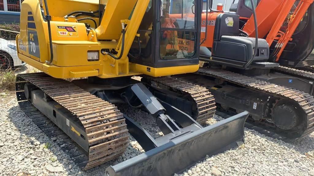 Komatsu PC 70-8 Crawler excavators