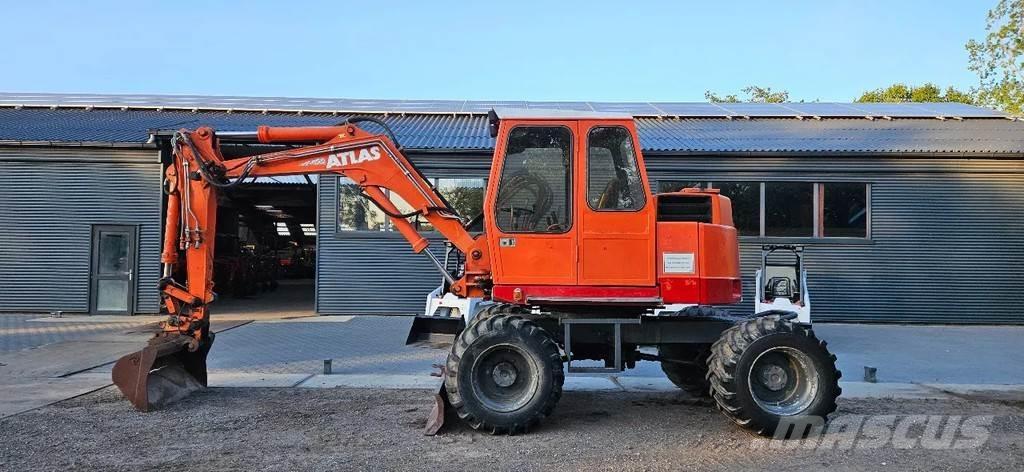 Atlas 1104 Midi excavators  7t - 12t