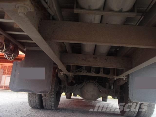 Hino 195 Flatbed / Dropside trucks