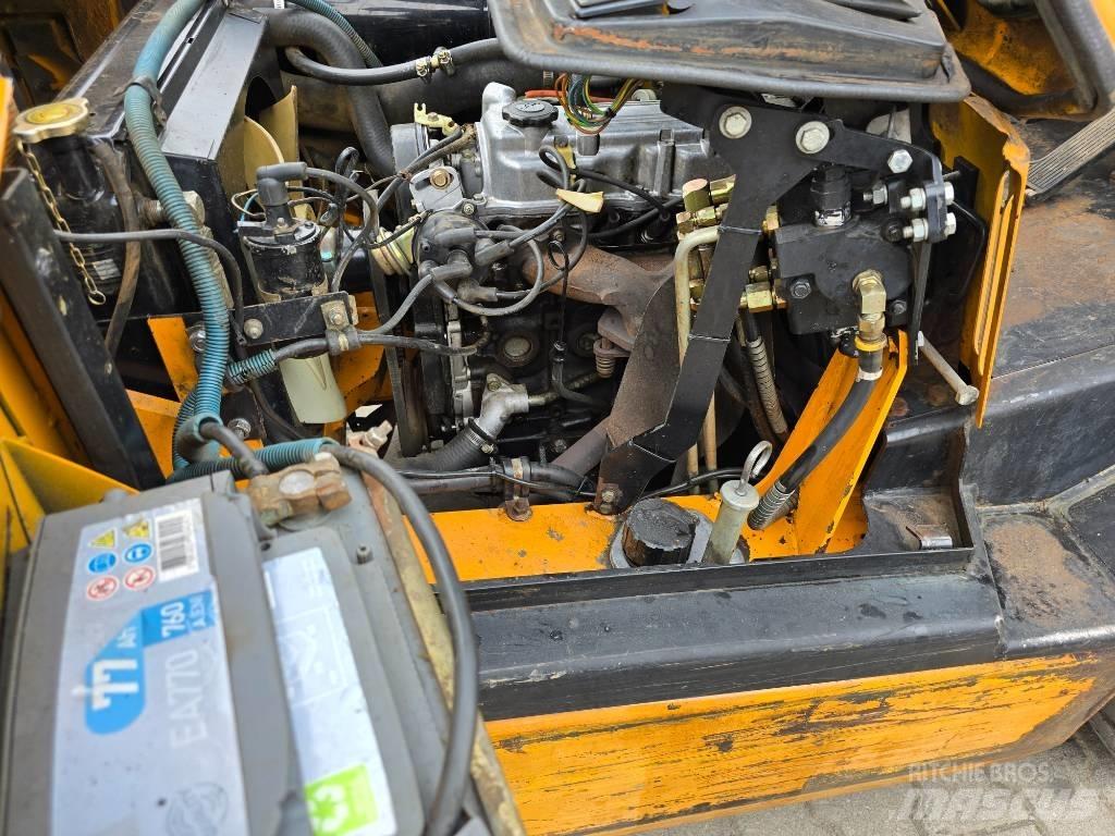 Jungheinrich TFG 25 LPG trucks