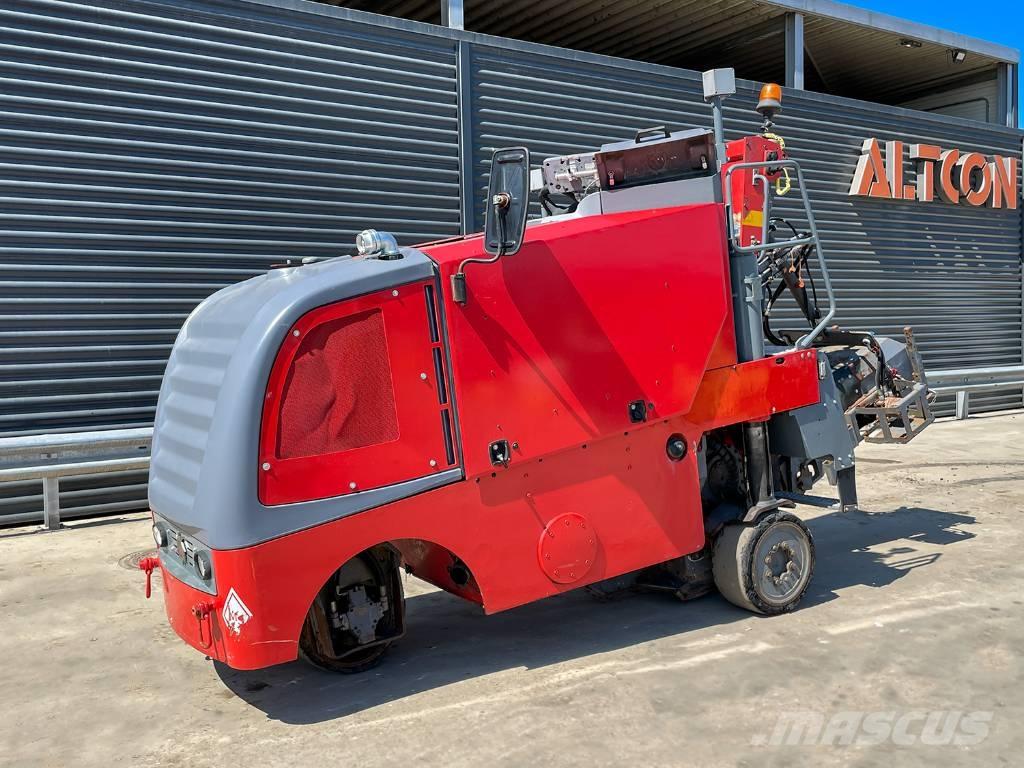 Wirtgen W 50 DC Asphalt cold milling machines