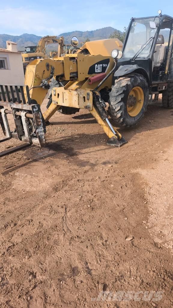 CAT TH 414 Telescopic handlers