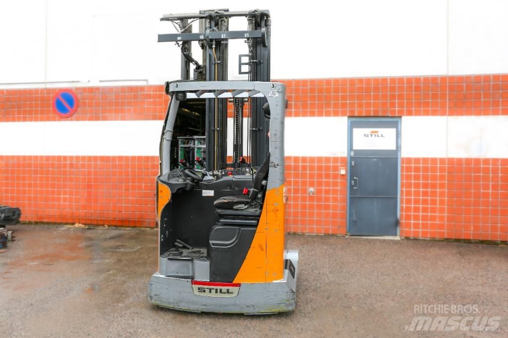 Still FMX14 Reach trucks