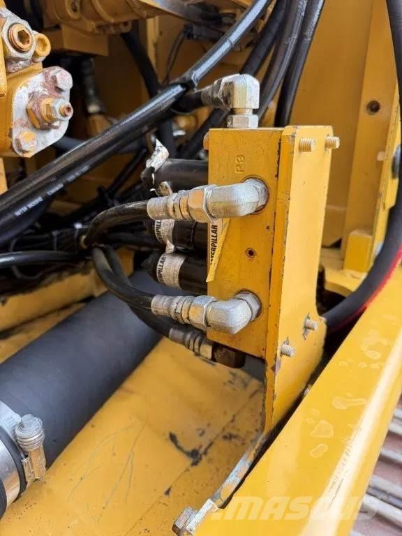 CAT 320DL Crawler excavators