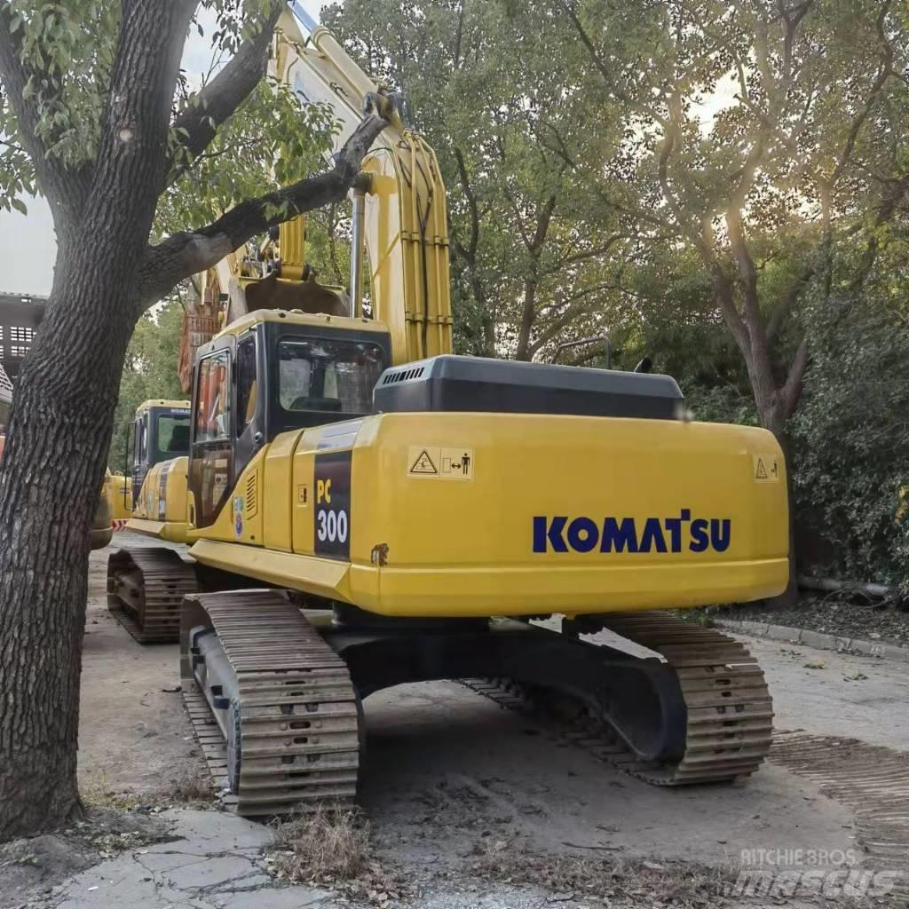 Komatsu PC 300 Crawler excavators