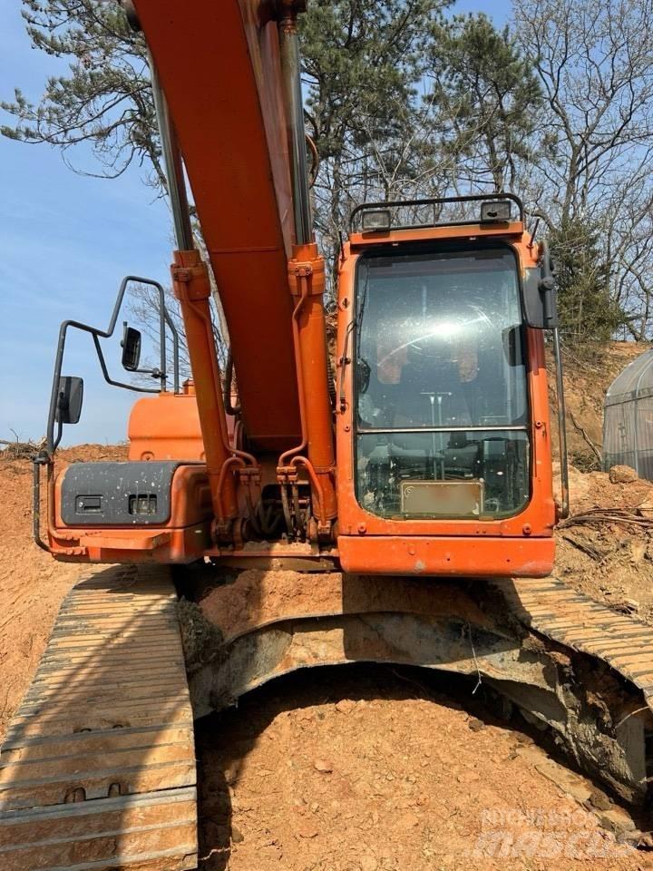 Doosan DX 220 LCA Crawler excavators