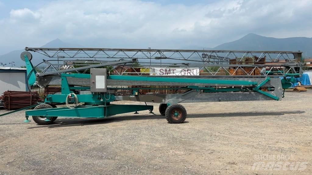 Cattaneo CM71 Self erecting cranes