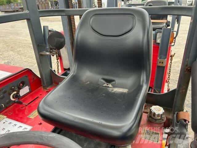 Moffett M5500 Rough terrain trucks