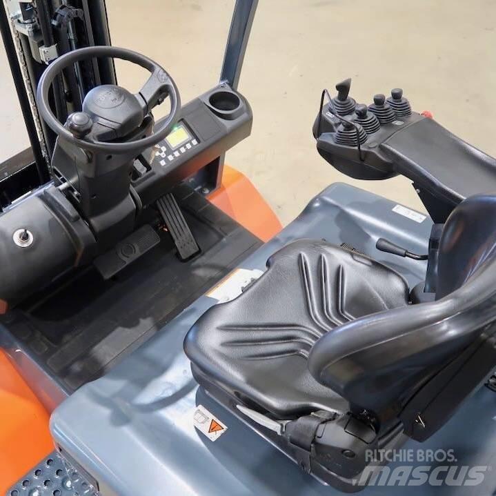 Toyota 8FBMT45 Electric forklift trucks