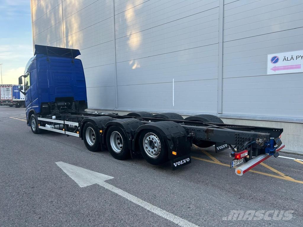 Volvo FH Chassis Cab trucks