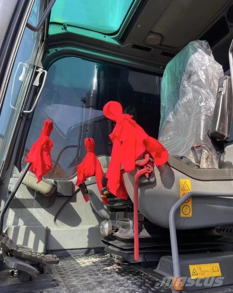 Volvo EC 240 Crawler excavators